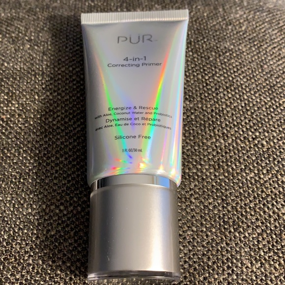 PUR 4-in-1 correcting and primer.